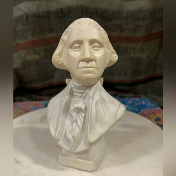 VTG1979 AVON PRESIDENT WASHINGTON DEEP WOODS AFTERSHAVE- - Picture 1 of 9